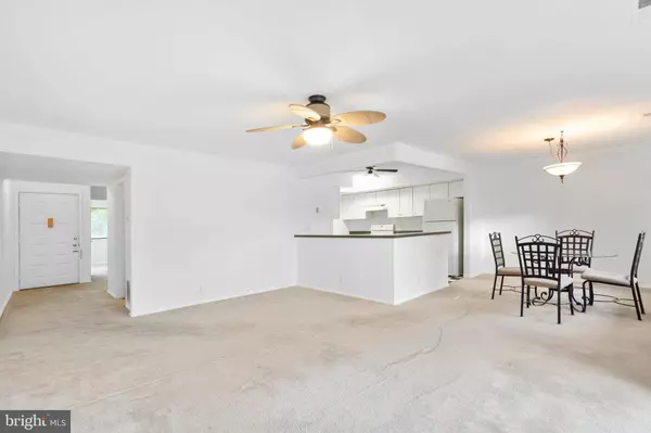 115 E KINGS HWY ##216, Maple Shade, NJ 08052