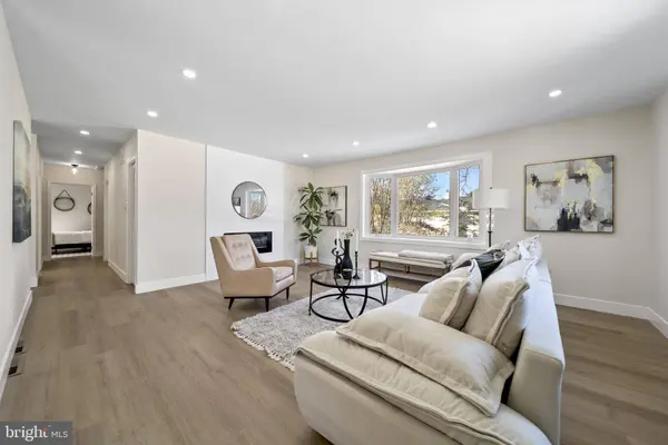 1733 LARK LN, Cherry Hill, NJ 08003