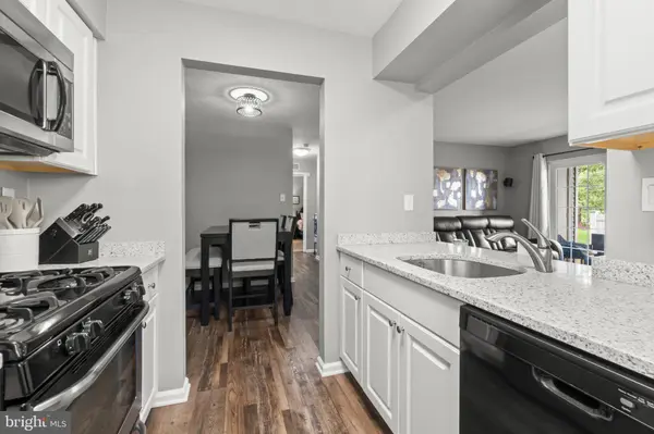 3805-A FENWICK LN, Mount Laurel, NJ 08054