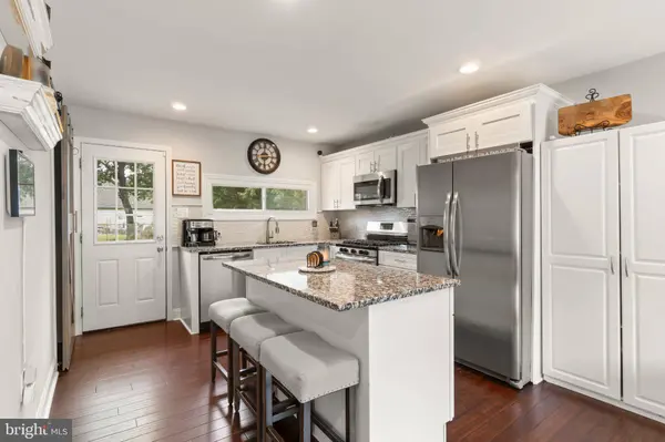 36 RICHARDS AVE, Pine Hill, NJ 08021