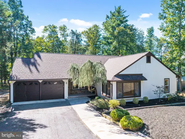 8 WESTBROOKE CT, Voorhees, NJ 08043