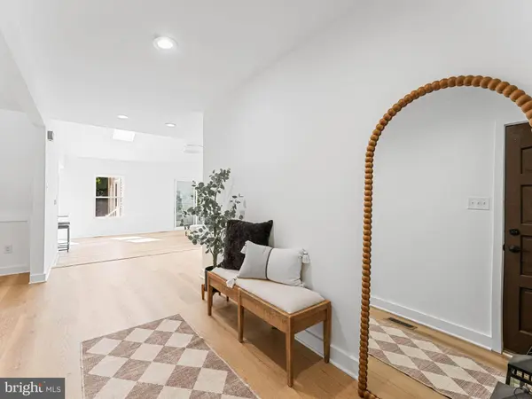 8 WESTBROOKE CT, Voorhees, NJ 08043