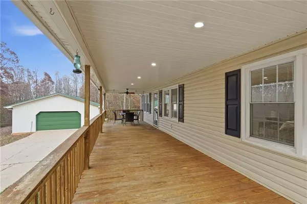 51 Perry LN, Buchanan, GA 30113