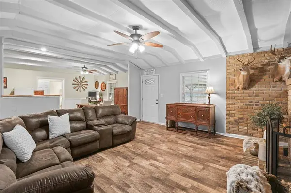 125 Red Mountain RD, Dallas, GA 30157