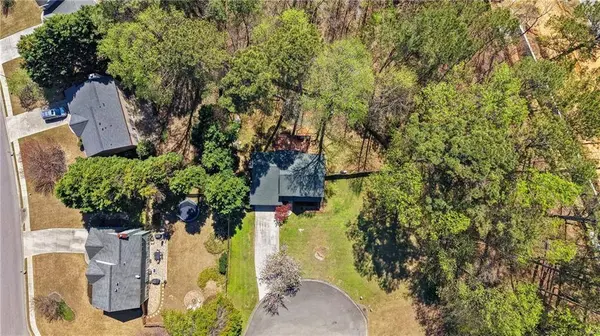 7335 Lytham TRCE, Cumming, GA 30041