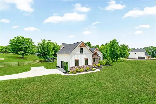 856 Ferguson PL, Dallas, GA 30132