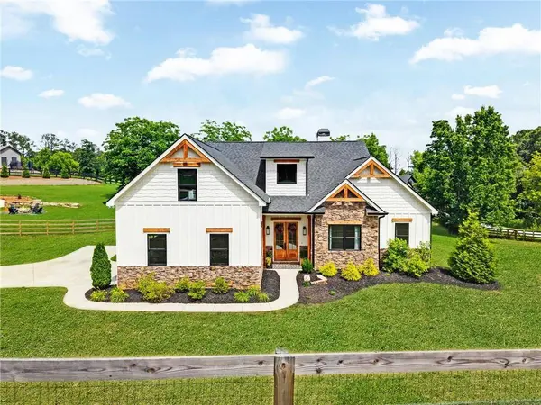 856 Ferguson PL, Dallas, GA 30132