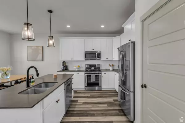 5829 W LAKE AVE, South Jordan, UT 84009