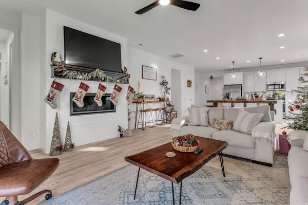 2103 N ELDERBERRY DR W, Saratoga Springs, UT 84045