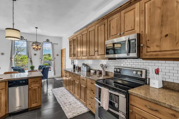 2016 N NUTTALL DR, Lehi, UT 84043