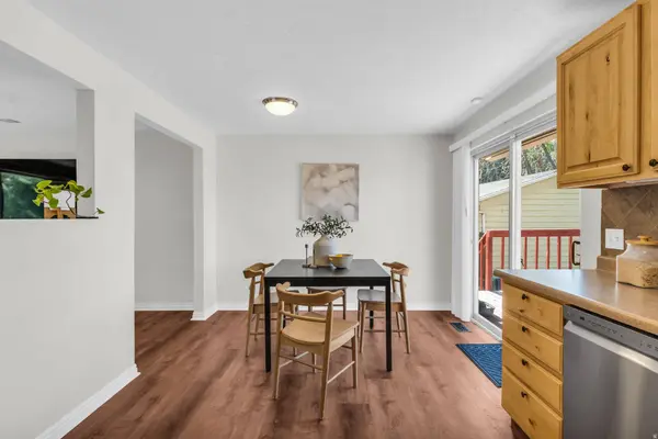 1124 WEBSTER DR, Sandy, UT 84094