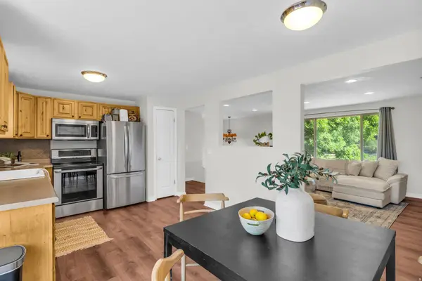 1124 WEBSTER DR, Sandy, UT 84094