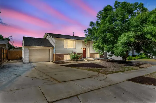 1124 WEBSTER DR, Sandy, UT 84094