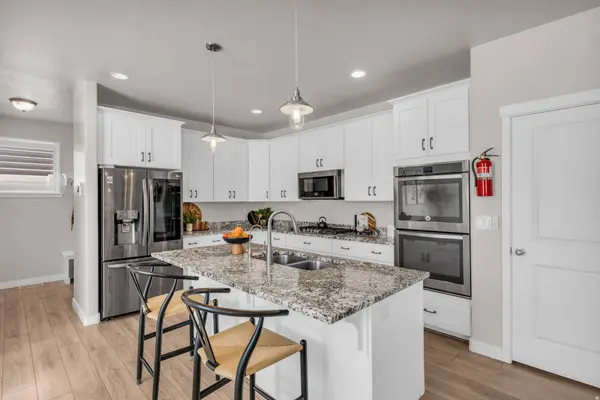 63 E BLUE HERON DR, Saratoga Springs, UT 84045