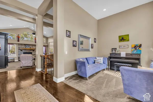 924 W WILLOWMERE, Kaysville, UT 84037