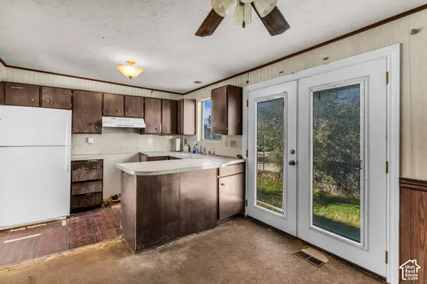 10258 S MOUNT VIEW DR, Sandy, UT 84070