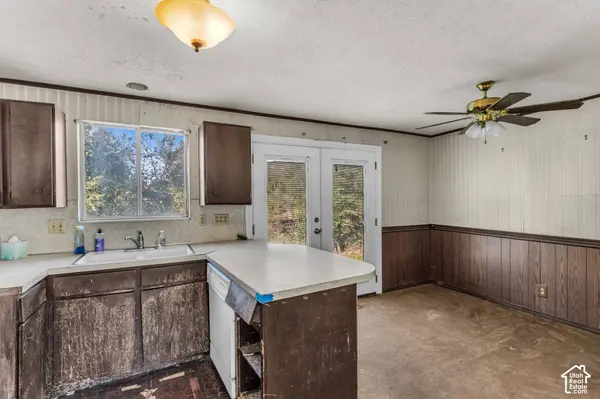 10258 S MOUNT VIEW DR, Sandy, UT 84070