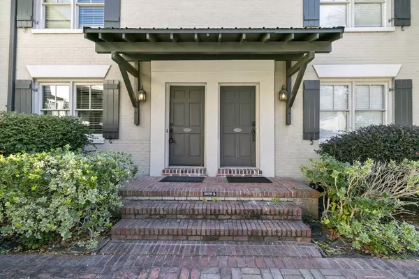 552 Savannah Hwy #4, Charleston, SC 29407