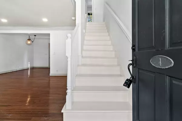 552 Savannah Hwy #4, Charleston, SC 29407