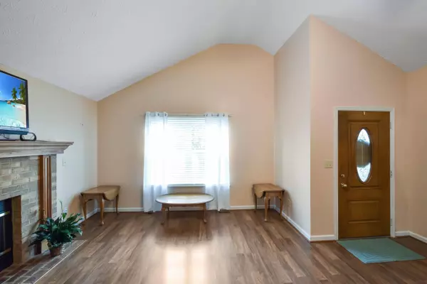 405 Weslyn Way, Nicholasville, KY 40356