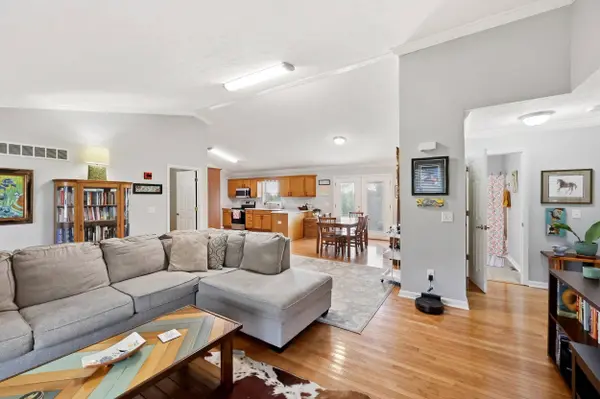 734 River Road, Frankfort, KY 40601