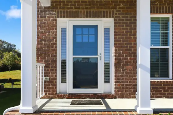328 White Cliffs Lane, Frankfort, KY 40601