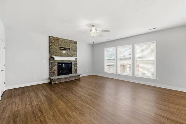 328 White Cliffs Lane, Frankfort, KY 40601