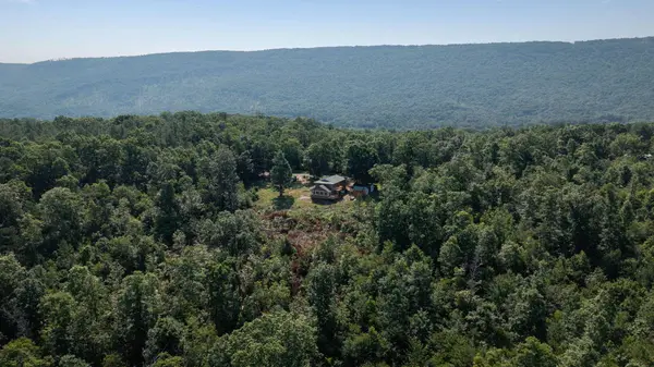 421 Dogwood LN, Rising Fawn, GA 30738