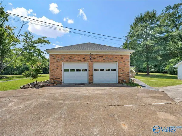 3208 Scenic Drive, Scottsboro, AL 35769