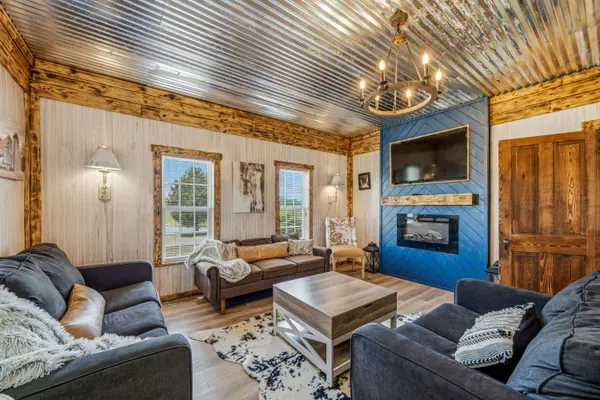 297 County Road 714, Valley Head, AL 35989