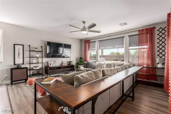 813 Bluebird Hill AVE, North Las Vegas, NV 89084