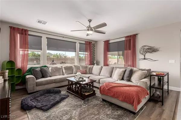 813 Bluebird Hill AVE, North Las Vegas, NV 89084