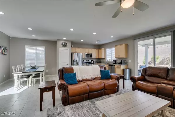 2928 Sunday Silence RD, North Las Vegas, NV 89086