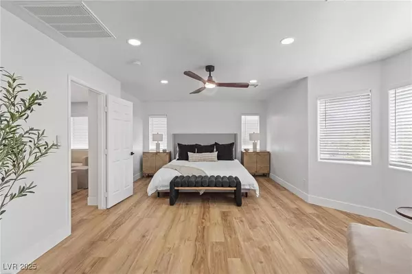 9115 Weeping Hollow AVE, Las Vegas, NV 89178