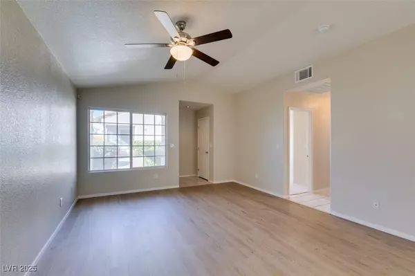 5424 Comchec WAY #105, Las Vegas, NV 89108