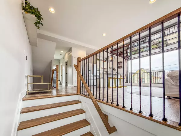 1102 Vine Street, Newport, KY 41071