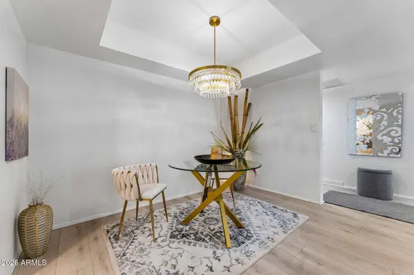 12212 N Paradise Village Parkway S #136, Phoenix, AZ 85032