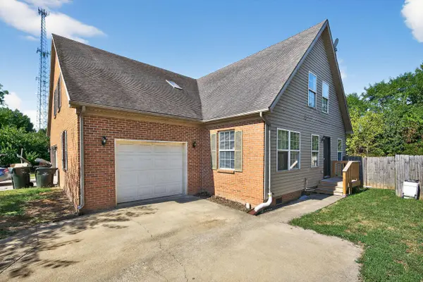 220 Tanbark Drive, Georgetown, KY 40324