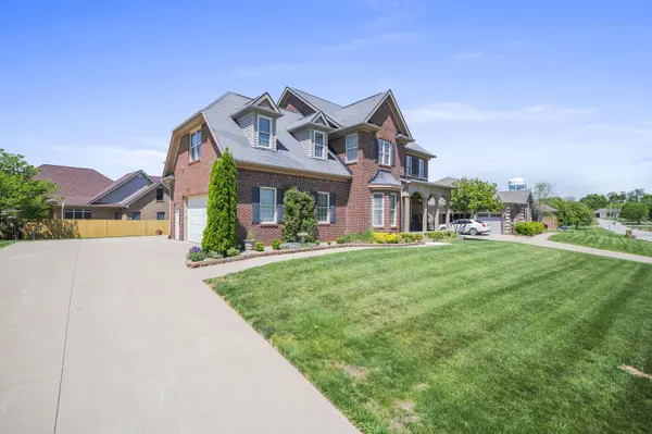 208 Maplewood Drive, Georgetown, KY 40324