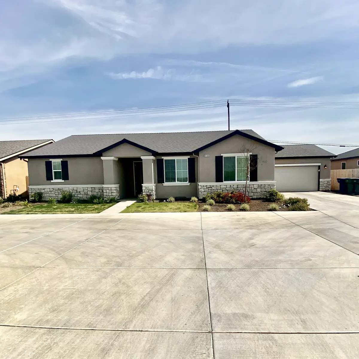 Seymour St, Tulare, CA 93274