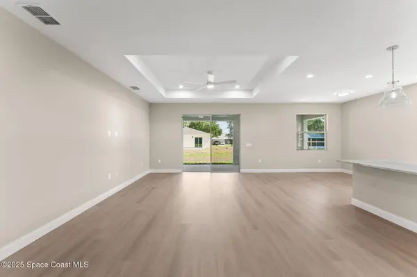 563 Holmes AVE NW, Palm Bay, FL 32907