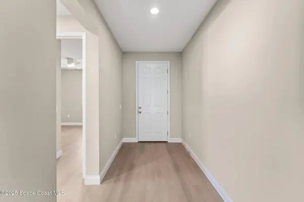 563 Holmes AVE NW, Palm Bay, FL 32907