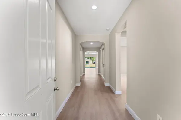 563 Holmes AVE NW, Palm Bay, FL 32907