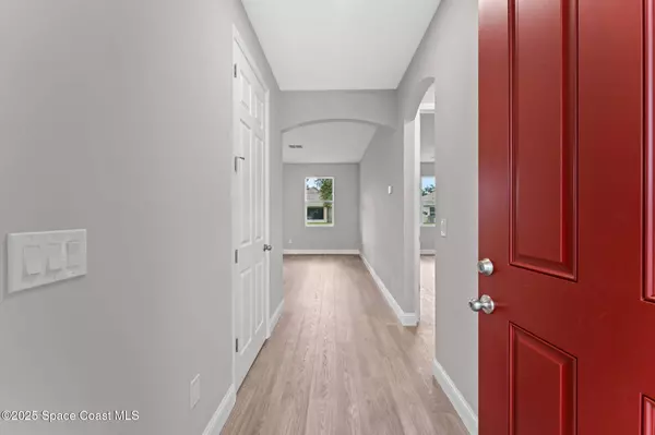 231 Sarah RD SW, Palm Bay, FL 32908