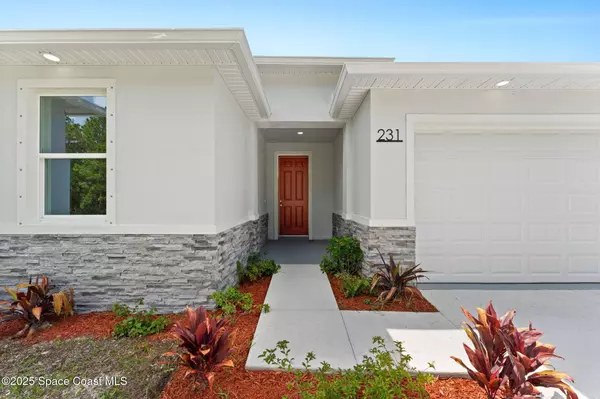 231 Sarah RD SW, Palm Bay, FL 32908