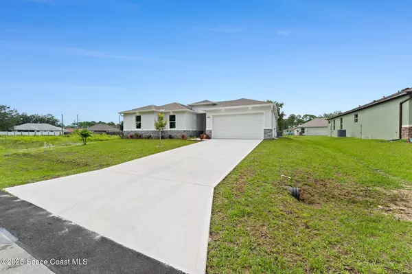 231 Sarah RD SW, Palm Bay, FL 32908
