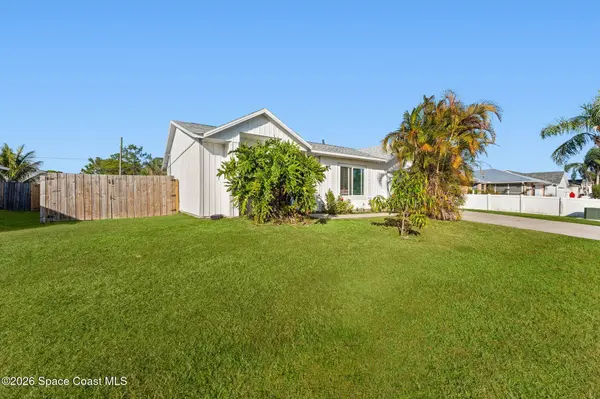 1567 Heartwellville ST NW, Palm Bay, FL 32907