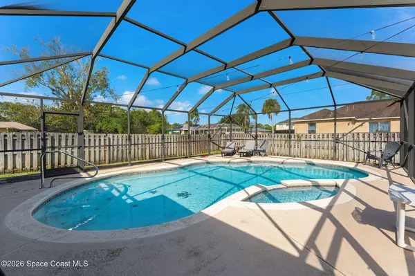 855 Americana BLVD NW, Palm Bay, FL 32907