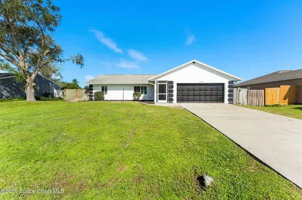 855 Americana BLVD NW, Palm Bay, FL 32907