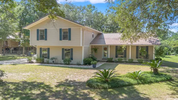 323 St Marys River Bluff Rd, St George, GA 31562-4047